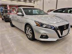 نيسان ألتيما